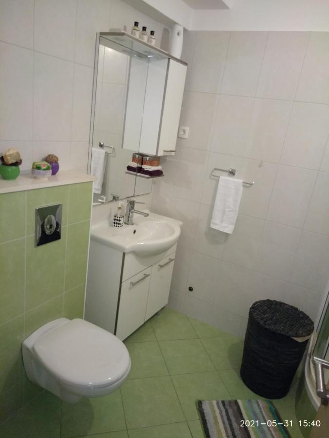 Private Pool And Sea View Apartment Омиш Экстерьер фото